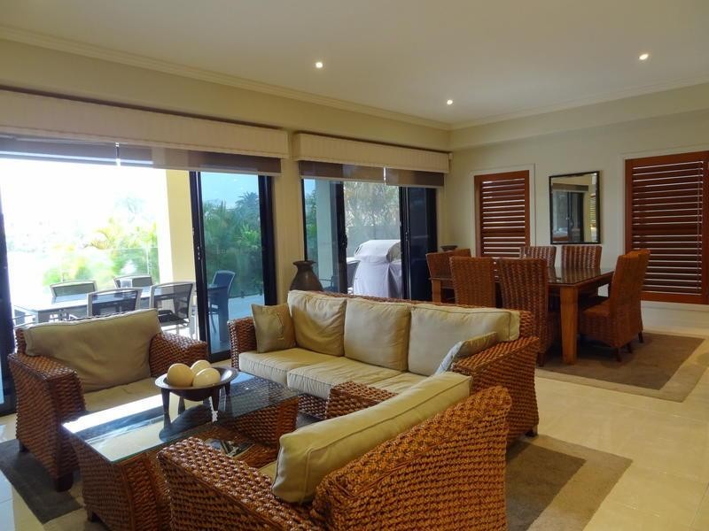 44 Bollard Circuit, Clear Island Waters QLD 4226