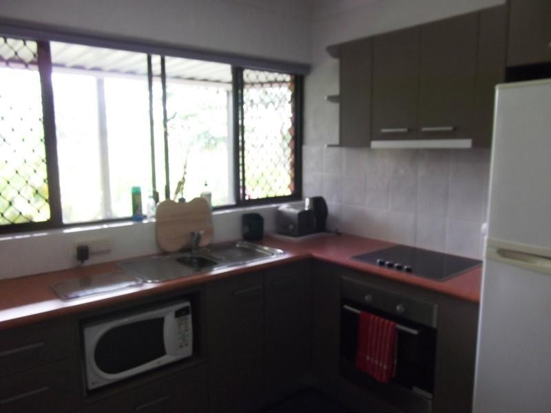 6 Barow Court, Ashmore QLD 4214