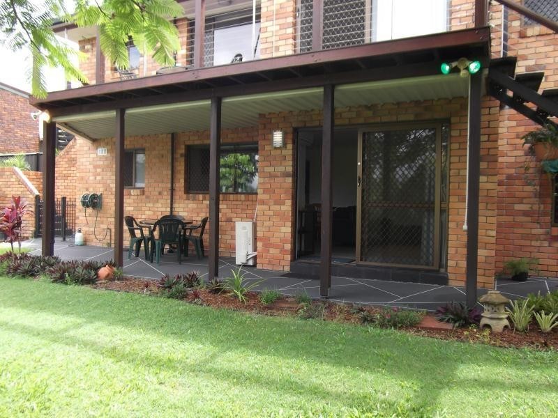 6 Barow Court, Ashmore QLD 4214