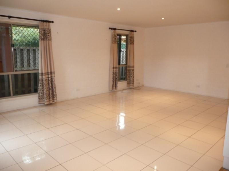 7 Altissimo Close, Varsity Lakes QLD 4227