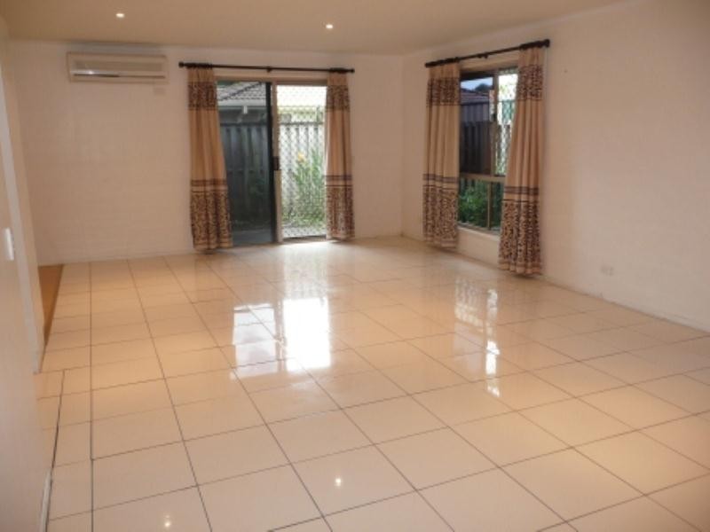 7 Altissimo Close, Varsity Lakes QLD 4227