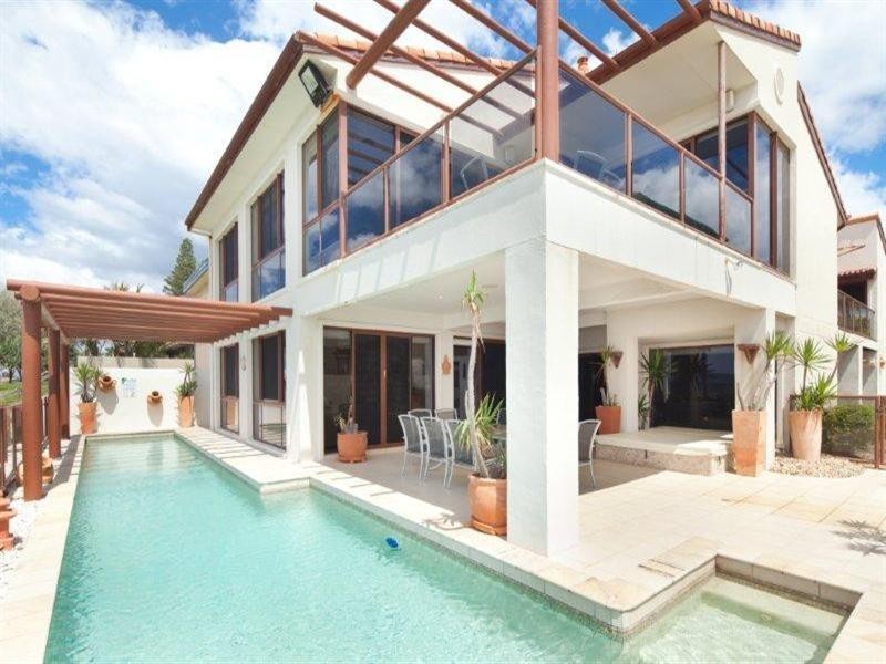 111 Hedges Avenue, Mermaid Beach QLD 4218