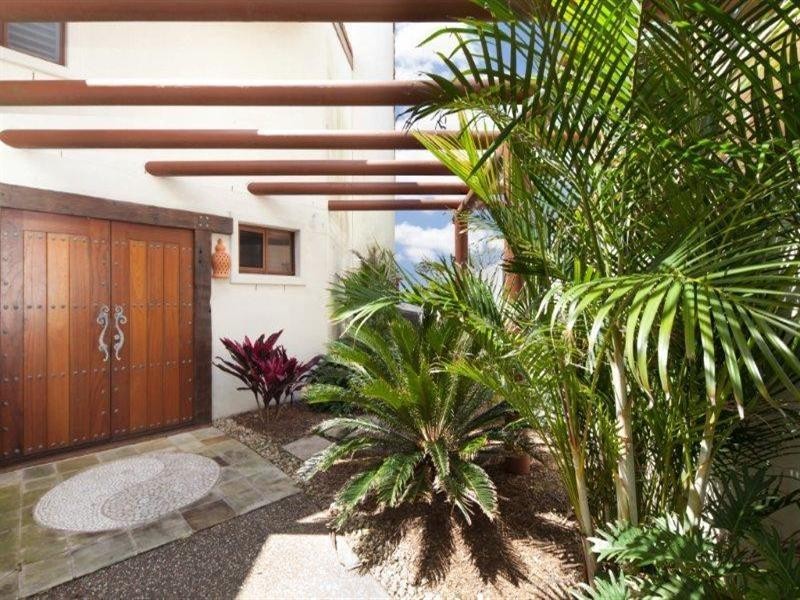 111 Hedges Avenue, Mermaid Beach QLD 4218