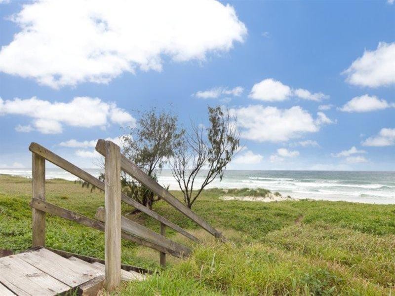 8 Pandanus 62. 107 Hedges Avenue, Mermaid Beach QLD 4218
