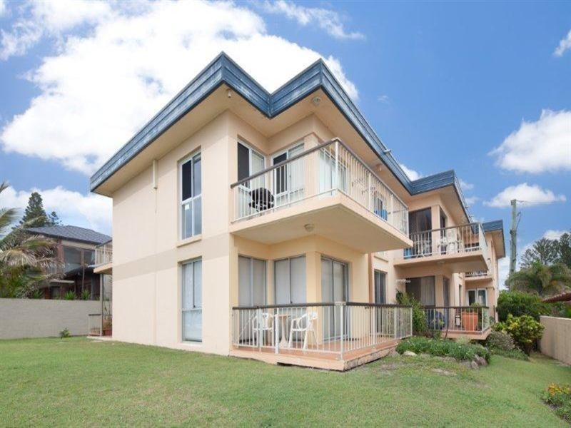 8 Pandanus 62. 107 Hedges Avenue, Mermaid Beach QLD 4218