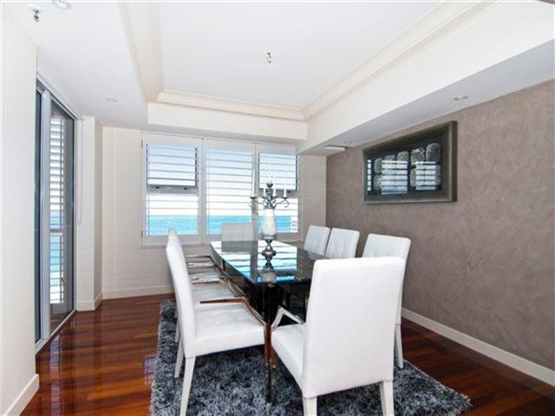 12 Commodore Drive, Surfers Paradise QLD 4217