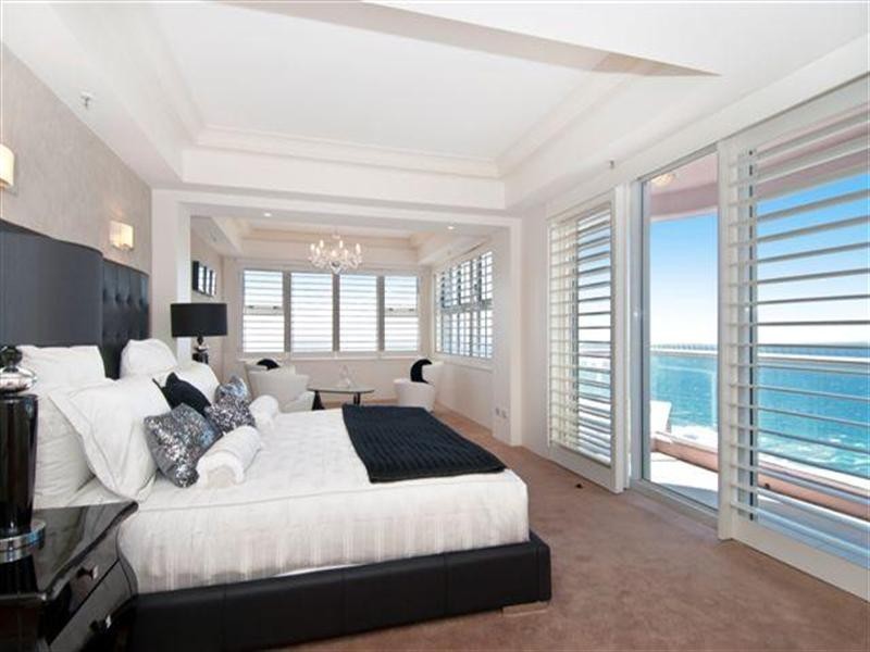 12 Commodore Drive, Surfers Paradise QLD 4217