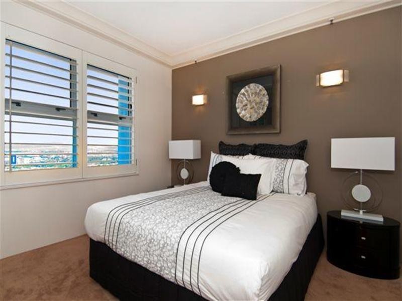 12 Commodore Drive, Surfers Paradise QLD 4217