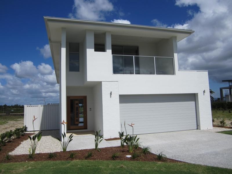 40 Harbour Rise, Hope Island QLD 4212