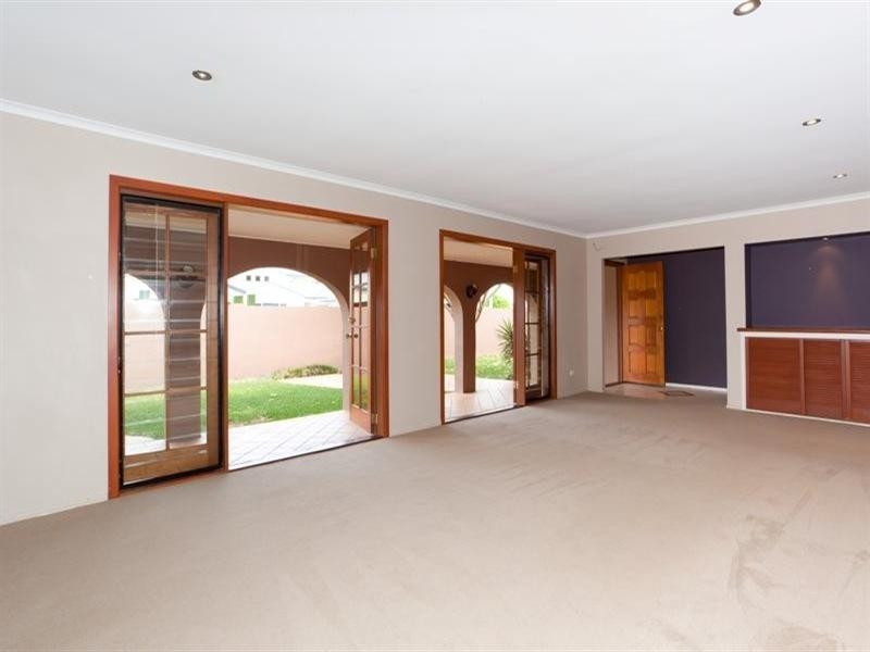 330 Monaco Street, Broadbeach Waters QLD 4218