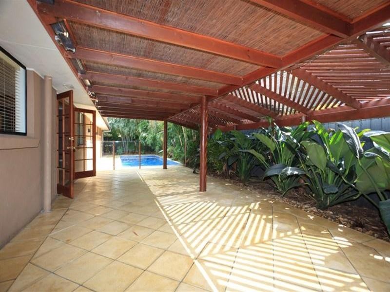 330 Monaco Street, Broadbeach Waters QLD 4218