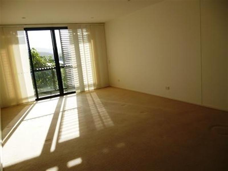 25/310 Easthill Drive, Robina QLD 4226