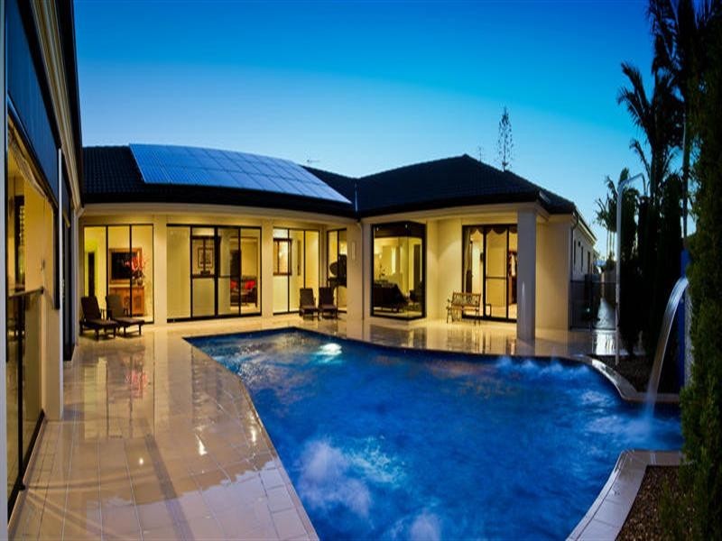 5 Intrepid Drive, Mermaid Waters QLD 4218