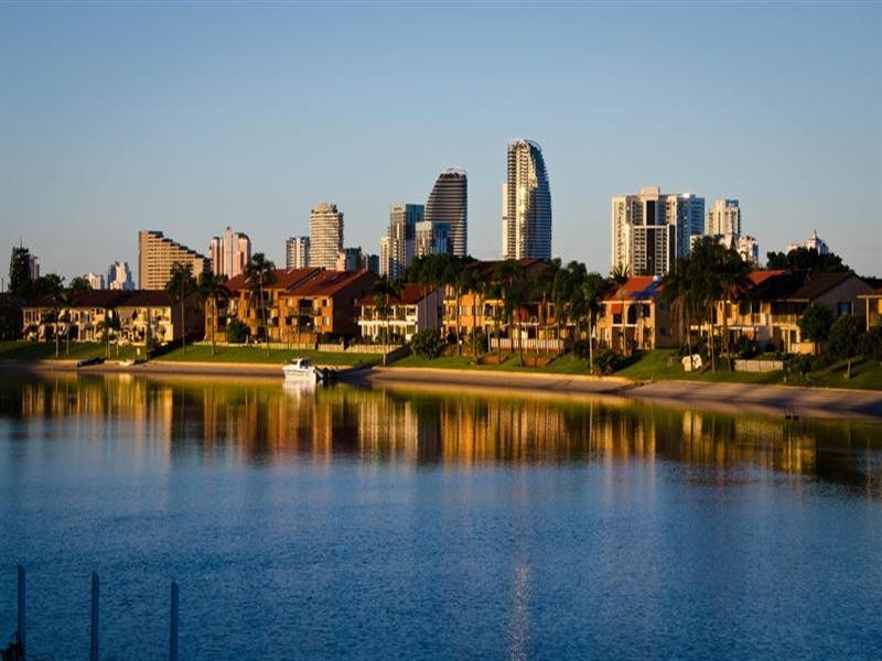 5 Intrepid Drive, Mermaid Waters QLD 4218