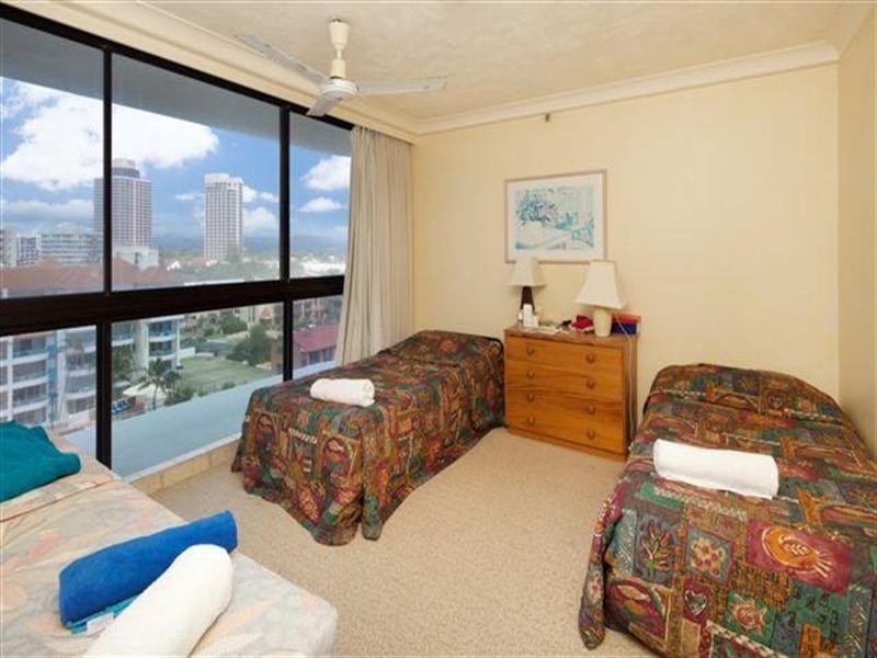 4 Old Burleigh Road, Surfers Paradise QLD 4217