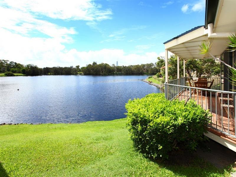 25 Tristan Court, Benowa QLD 4217