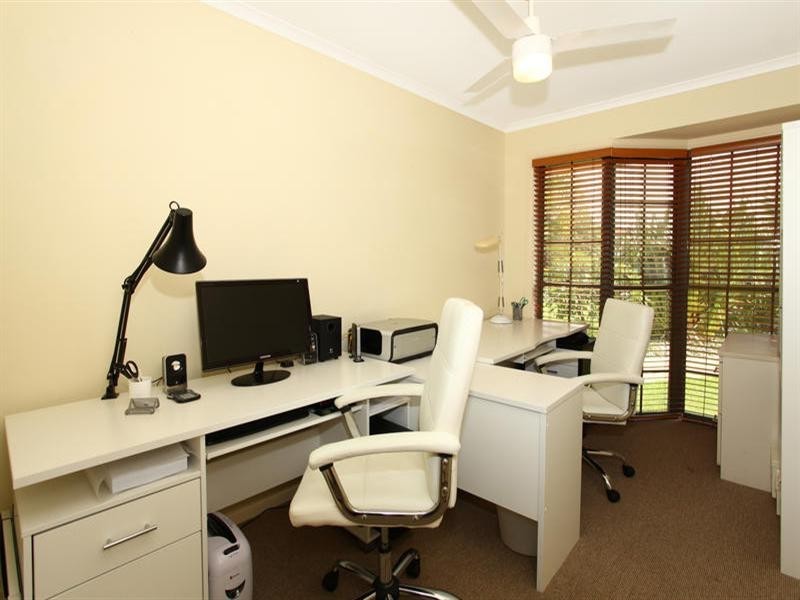 25 Tristan Court, Benowa QLD 4217