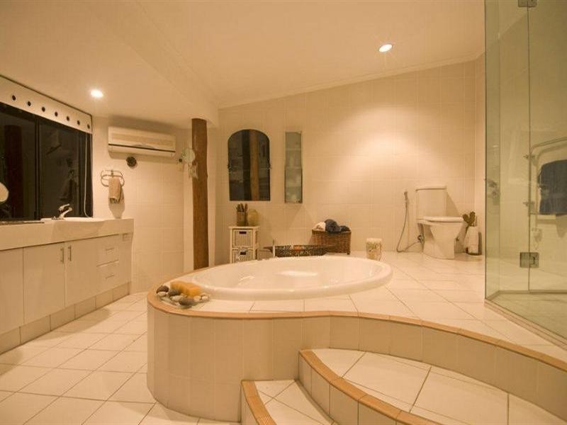 7 Earle Court, Tallai QLD 4213