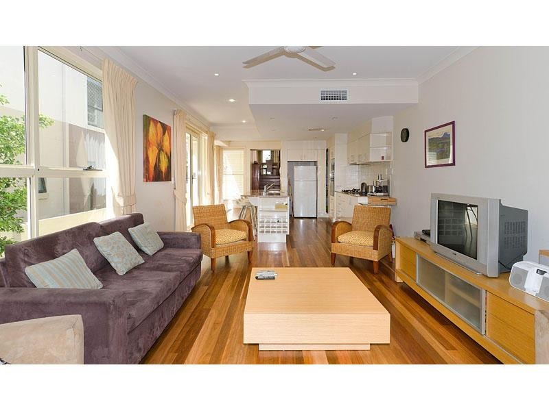 2/51 Palm Avenue, Surfers Paradise QLD 4217