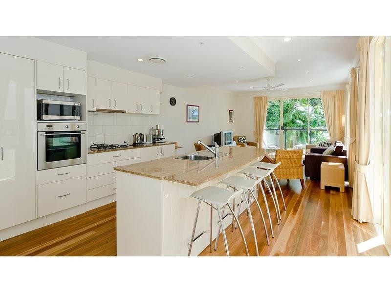 2/51 Palm Avenue, Surfers Paradise QLD 4217