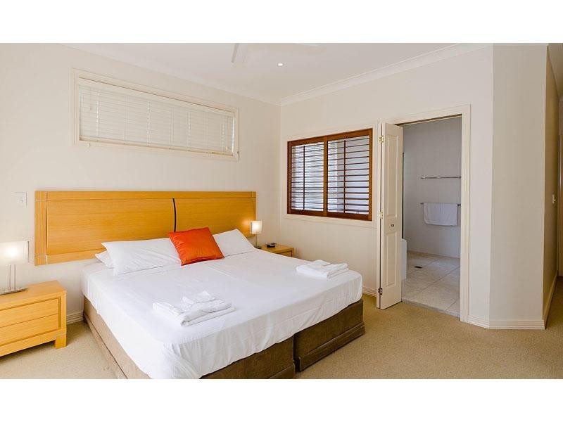 2/51 Palm Avenue, Surfers Paradise QLD 4217