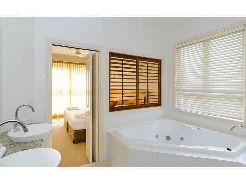 2/51 Palm Avenue, Surfers Paradise QLD 4217