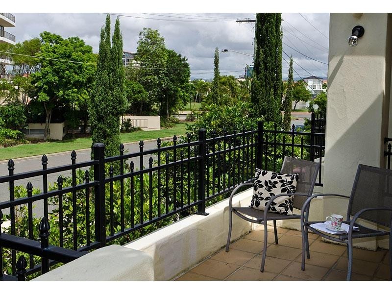 2/51 Palm Avenue, Surfers Paradise QLD 4217