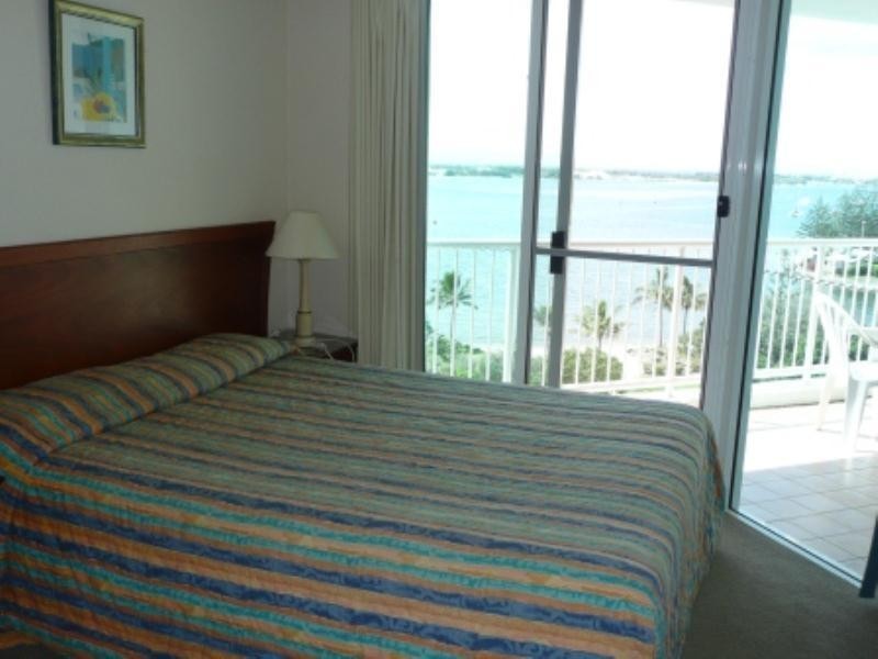 805-182 Marine Parade, Labrador QLD 4215