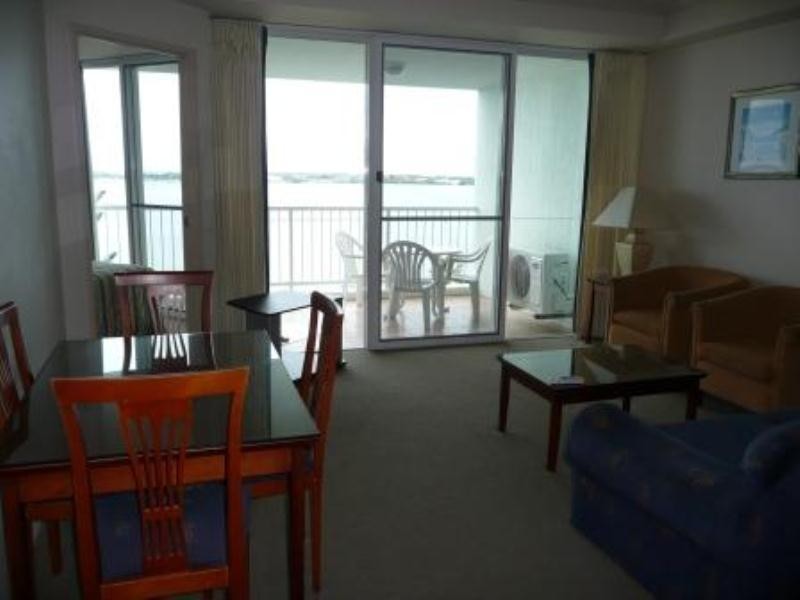 805-182 Marine Parade, Labrador QLD 4215