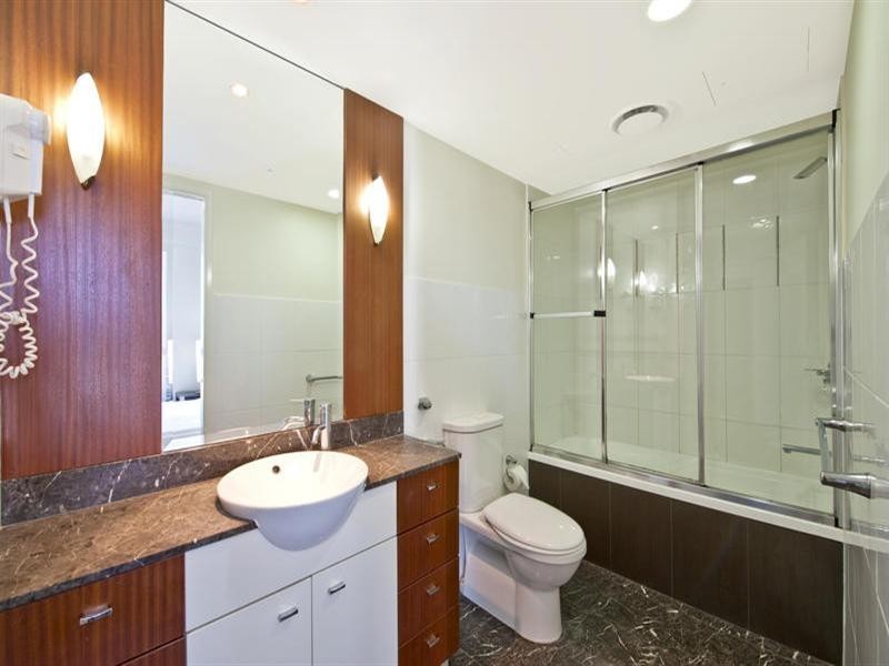 23 Ferny Avenue – Chevron Renaissance, Surfers Paradise QLD 4217