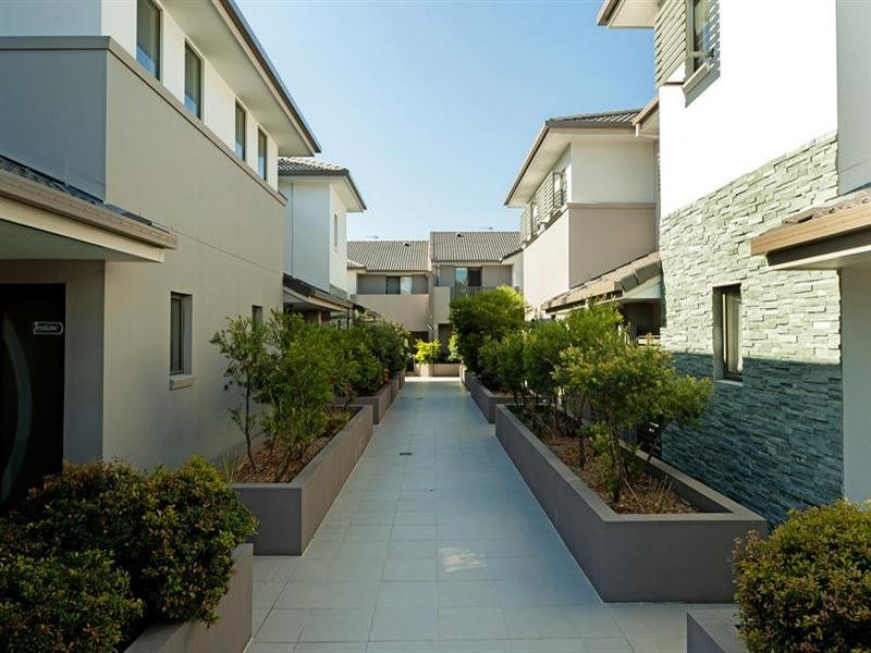 10/139 Cotlew Street, Ashmore QLD 4214