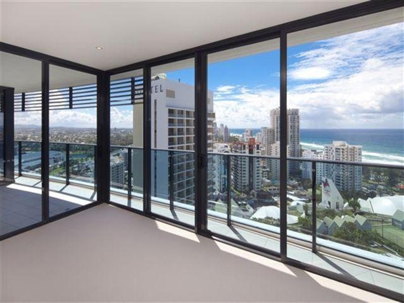 4 Charles Avenue, Broadbeach QLD 4218