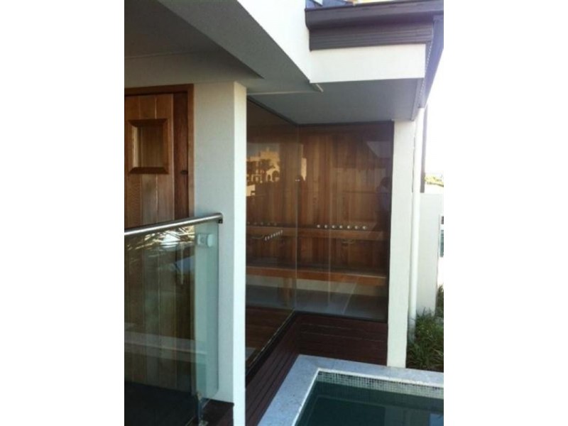 34 Knightsbridge Parade West, Sovereign Islands QLD 4216