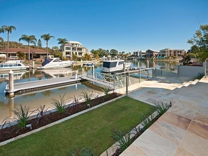 74 Gibraltar Drive, Isle Of Capri QLD 4217