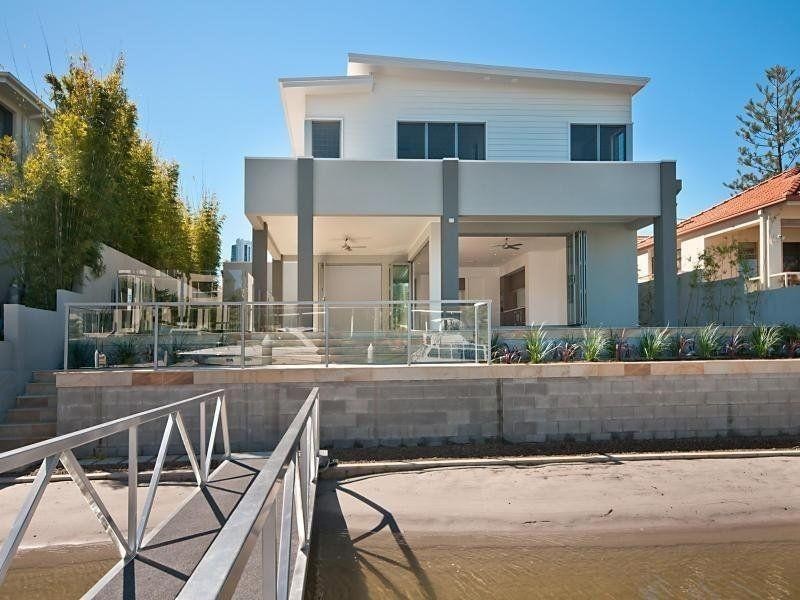 74 Gibraltar Drive, Isle Of Capri QLD 4217