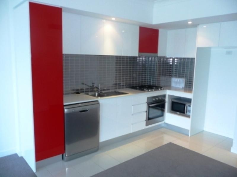 5 Lawson Street, Southport QLD 4215