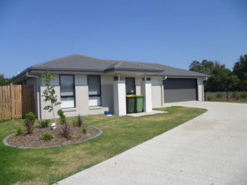 17 Grice Crescent, Ningi QLD 4511