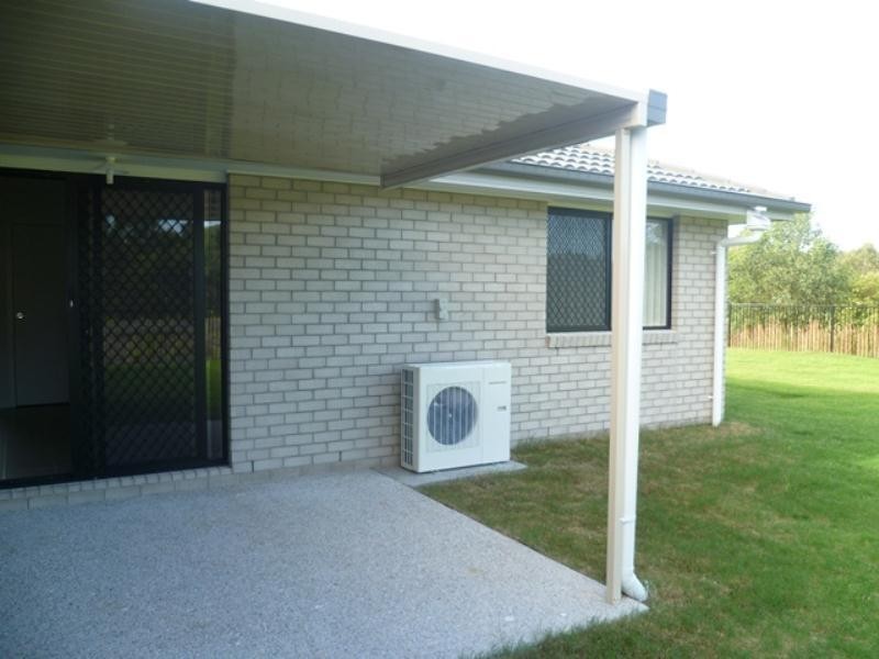 17 Grice Crescent, Ningi QLD 4511