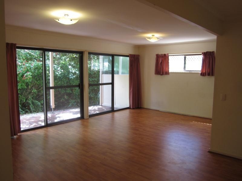 1/28A Marine Parade, Southport QLD 4215