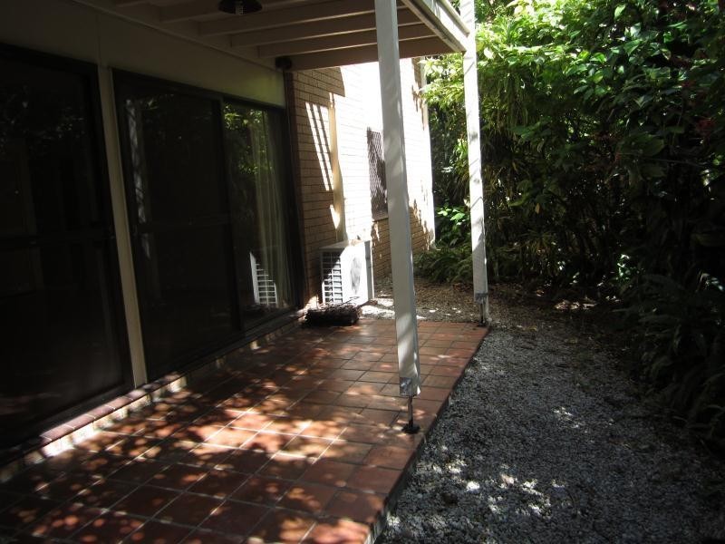 1/28A Marine Parade, Southport QLD 4215