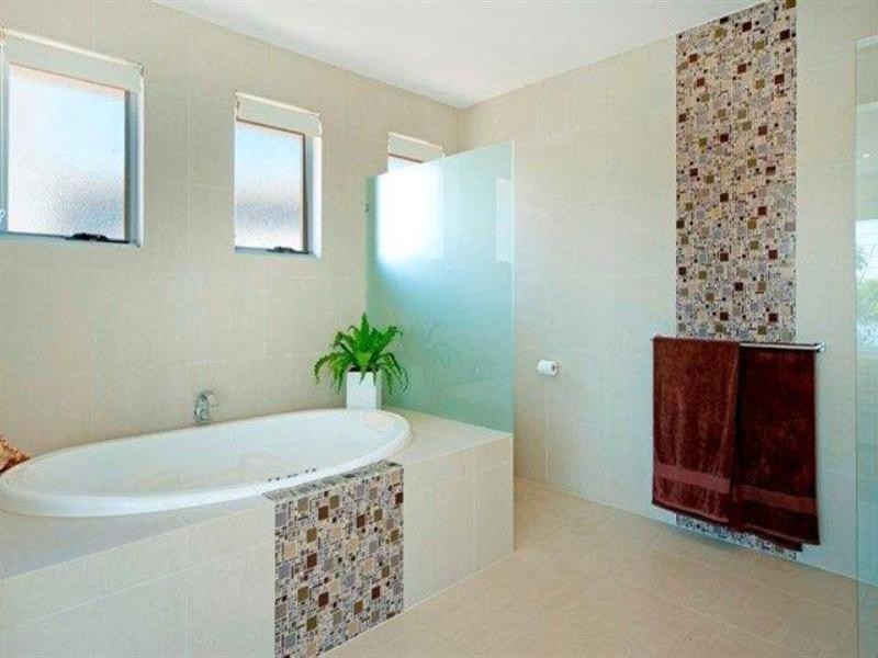 33 Ferrymans Court, Hope Island QLD 4212