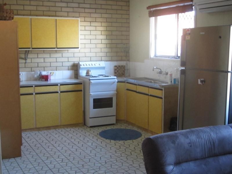 2/37 North Street, Southport QLD 4215