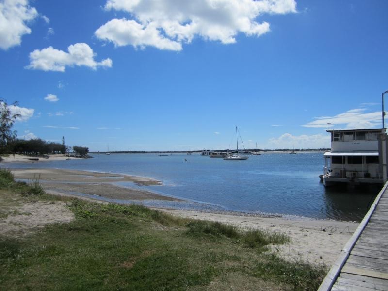 2/37 North Street, Southport QLD 4215