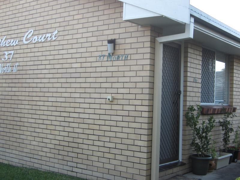 2/37 North Street, Southport QLD 4215