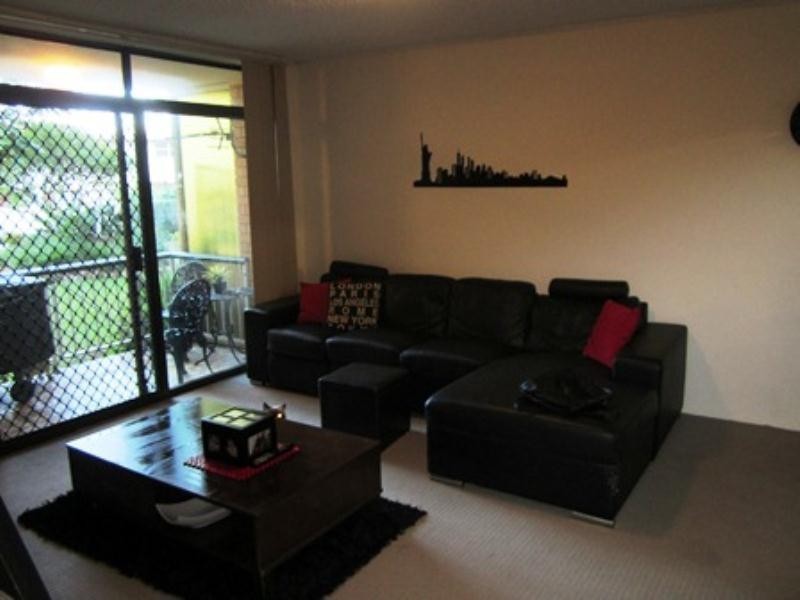 3-29 Oak Avenue, Surfers Paradise QLD 4217