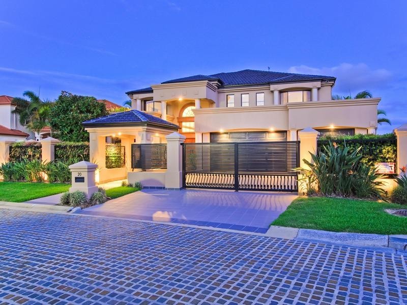 20 Clear Water Bay Avenue, Clear Island Waters QLD 4226