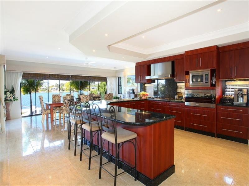 20 Clear Water Bay Avenue, Clear Island Waters QLD 4226