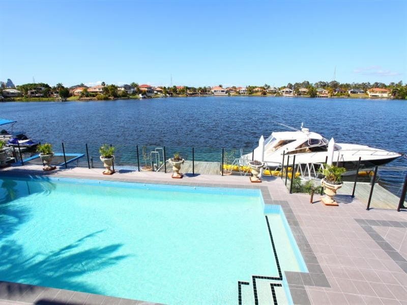 20 Clear Water Bay Avenue, Clear Island Waters QLD 4226