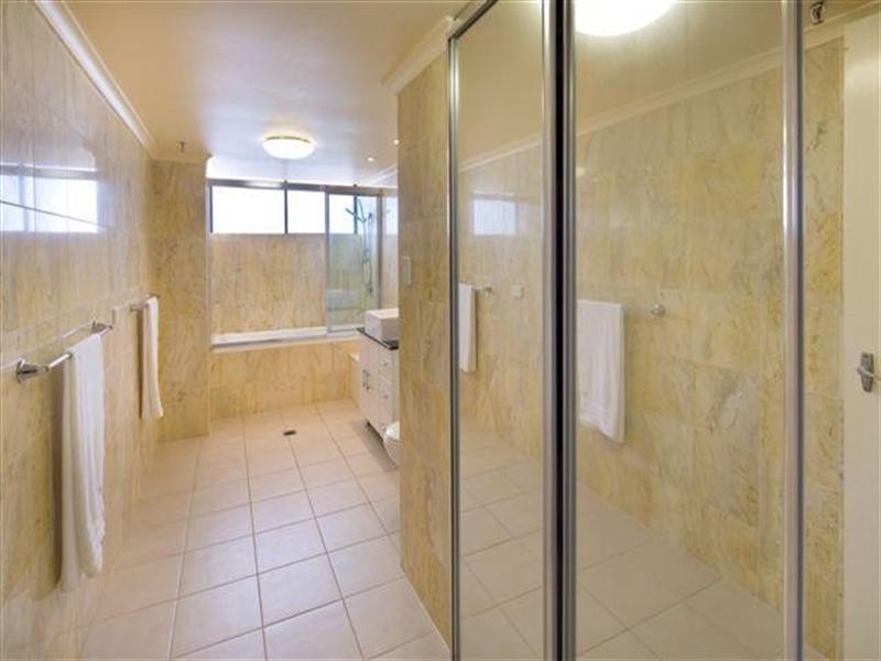 4A 5 Clifford Street, Surfers Paradise QLD 4217