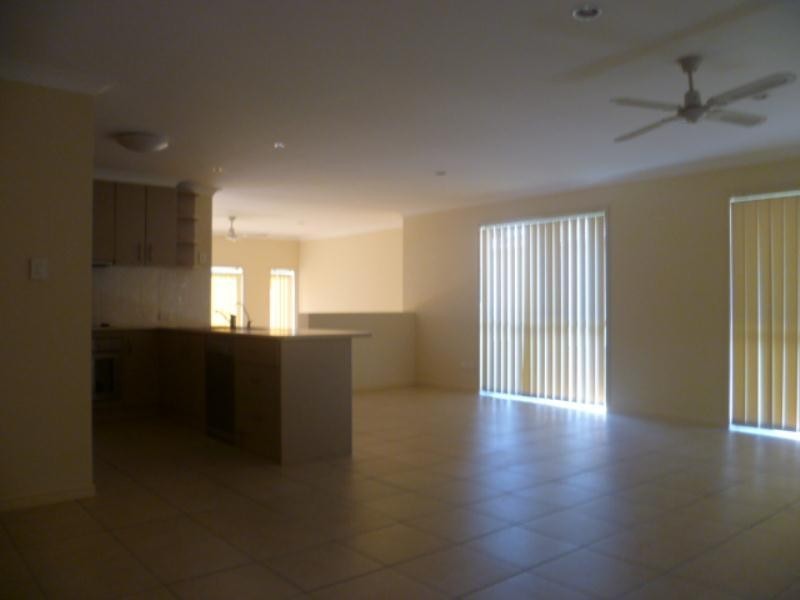 11 Bennett Way Upper Coomera, Upper Coomera QLD 4209